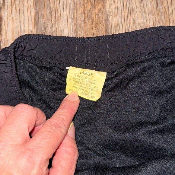 US Army Training Shorts - Picture 2 of 7